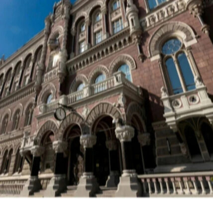 За тиждень Нацбанк продав 641 мільйон доларів