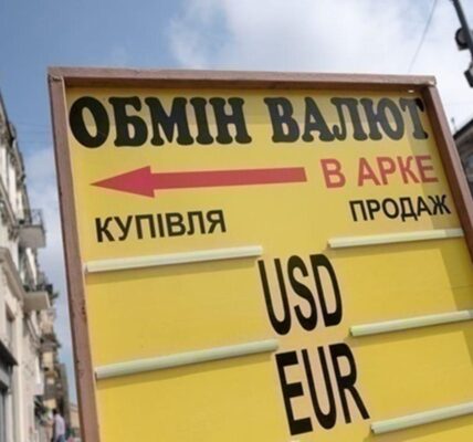 Долар і євро сягнули важливих рубежів в обмінниках