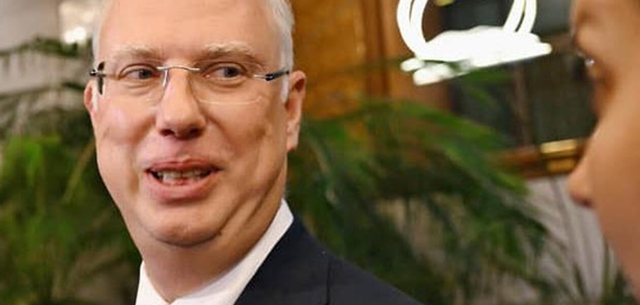 Переговорник Путіна пригрозив США через санкції