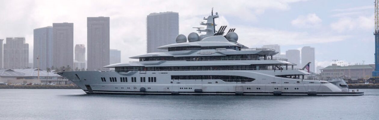 Стало відомо, хто купив яхту російського олігарха Керімова