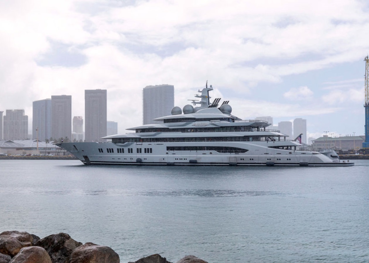Стало відомо, хто купив яхту російського олігарха Керімова