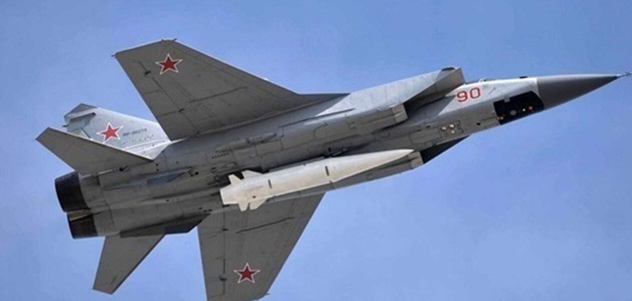 У РФ заявили, що ГУР "планувало викрасти" МіГ-31 з Кинджалом