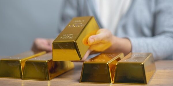 Росія вперше почала розпродавати свій золотий запас