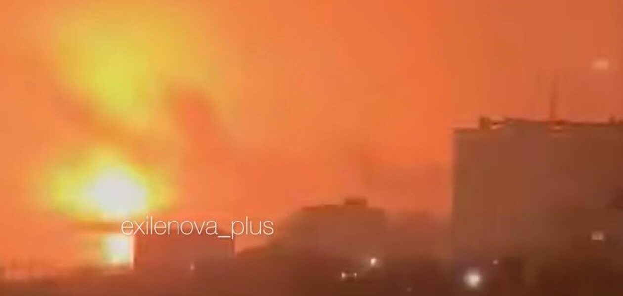 СюжетНосить лазерну зброю. Знищення літака в Таганрозі