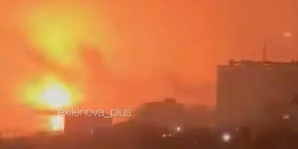 СюжетНосить лазерну зброю. Знищення літака в Таганрозі