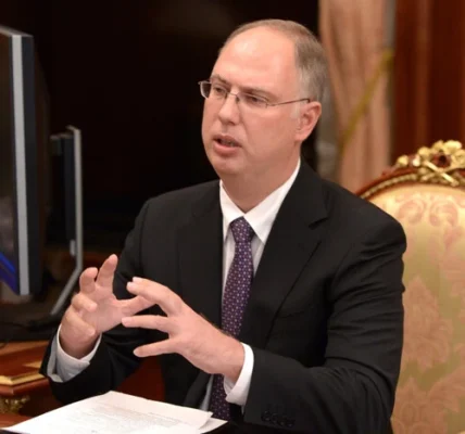 Представник РФ привіз до США шоколадні цукерки з цитатами Путіна