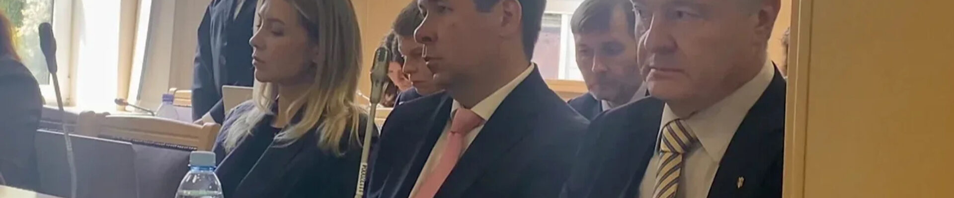 "Це політична атака". В Порошенка відповіли на рішення НБУ