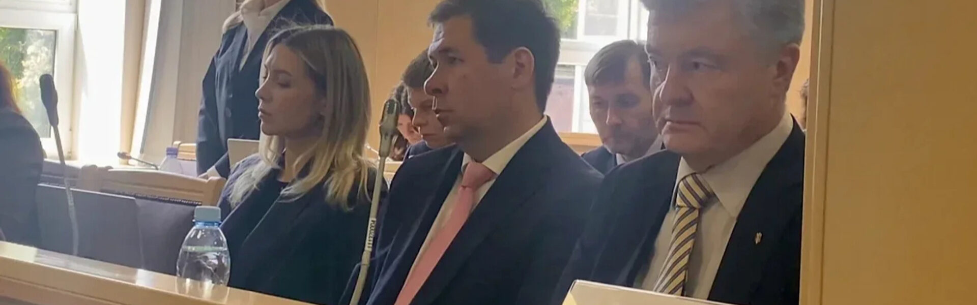 "Це політична атака". В Порошенка відповіли на рішення НБУ