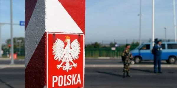 Скільки грошей потрібно мати із собою, щоб перетнути кордон із Польщею? Відповідь МВС