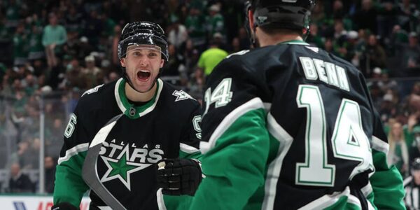 НХЛ: розгром від Далласа та перемога Чикаго