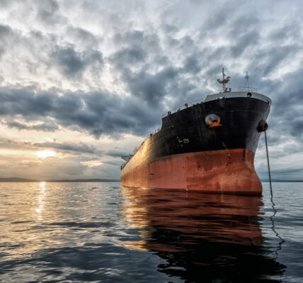 Вибухнув третій танкер, що возив російську нафту