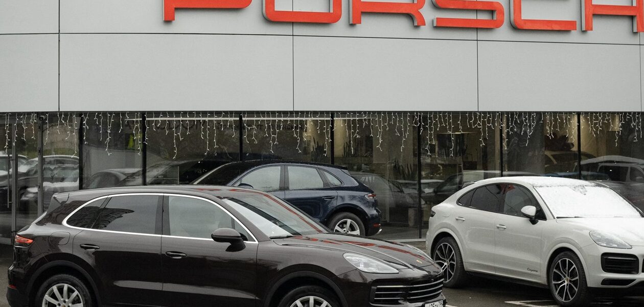 У Росії перестали працювати автомобілі Porsche