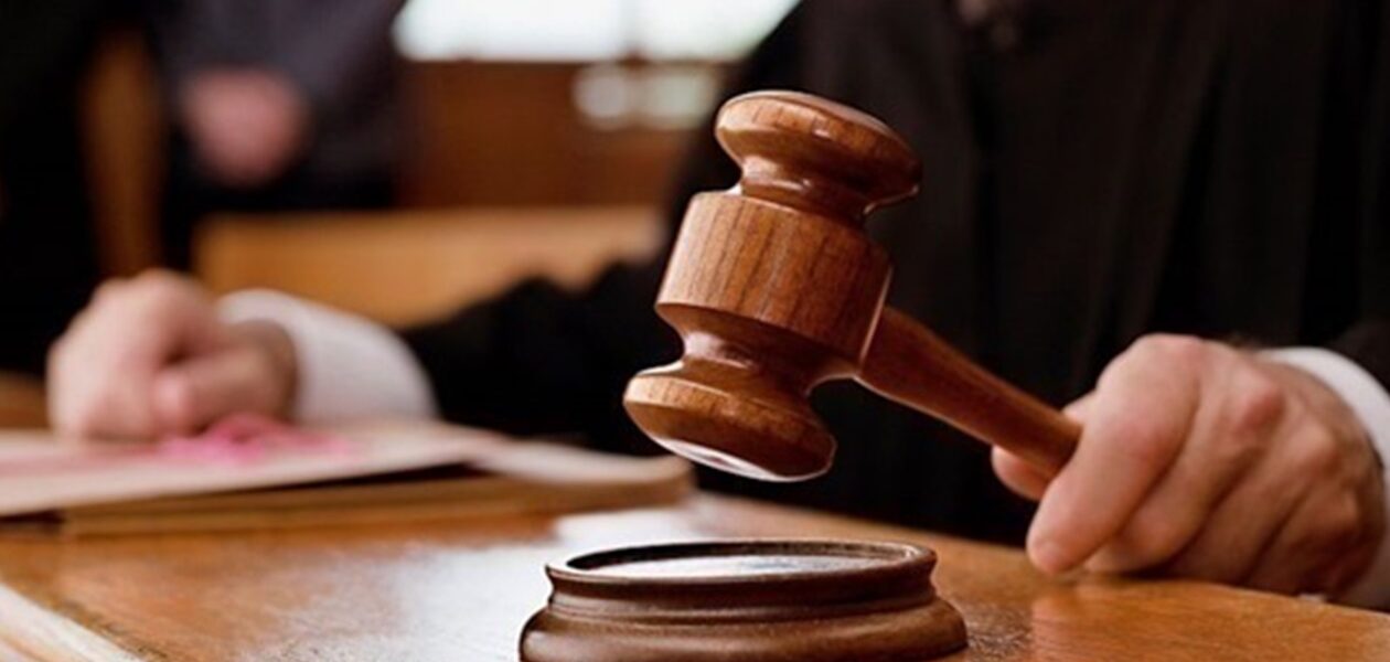 300 млрд за невипуск за кордон: суд зобов’язав розглянути позов чоловіка