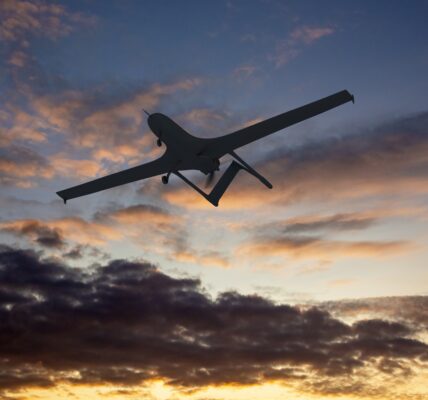 В Росії заявили про наймасовішу атаку дронів