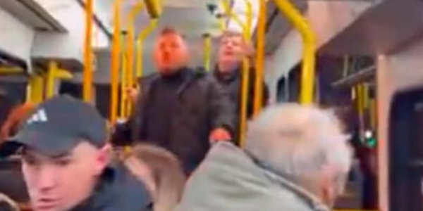 У Польщі двоє чоловіків побили українця у трамваї