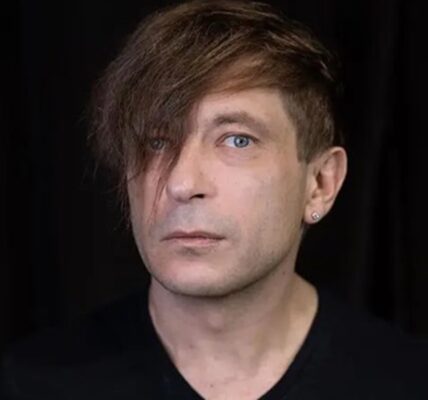 Російський співак перерахував гроші українцям