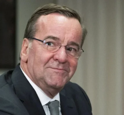 Міністр оброни Німеччини: Мирна угода не має ґрунтуватися на капітуляції України