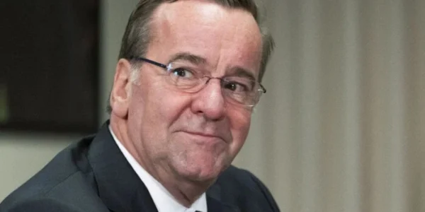 Міністр оброни Німеччини: Мирна угода не має ґрунтуватися на капітуляції України