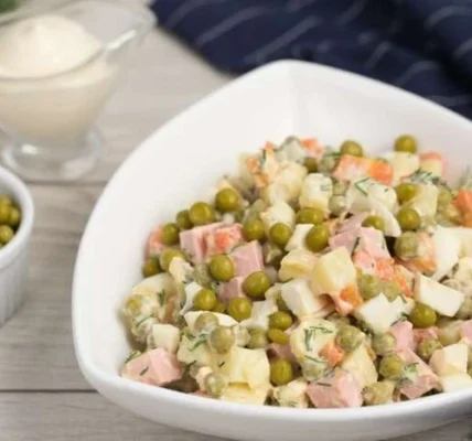 Скільки коштує приготувати салат «Олів’є» на новорічний стіл до 2026 року. Перелік цін