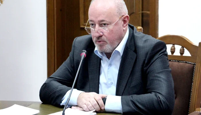 Колишній нардеп на прикладі своєї родини розказав, як важко відкрити бізнес в Україні