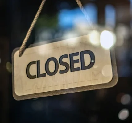 Скільки компаній в Україні закрилося у 2025 році: статистика
