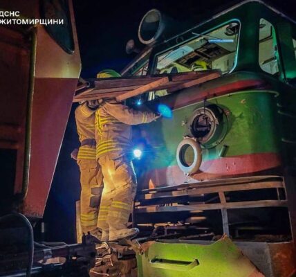 Удар по поїзду під Коростенем: БпЛА перешкоджають відновленню