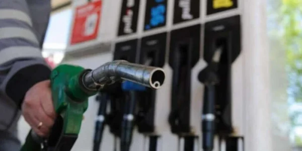 Що відбувається на ринку пального в Україні та чи достатньо запасів? Відповідь Міненерго