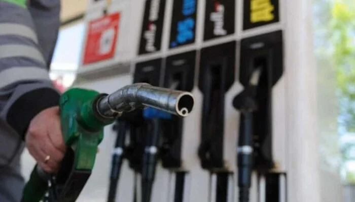 Що відбувається на ринку пального в Україні та чи достатньо запасів? Відповідь Міненерго