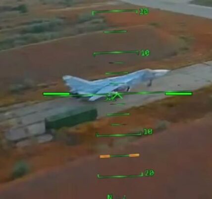 СБУ показала удари по п'яти аеродромах в Росії