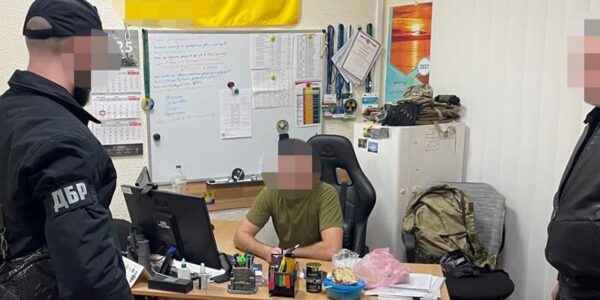 Підполковник ДПСУ заробив понад $1,5 млн на ухилянтах