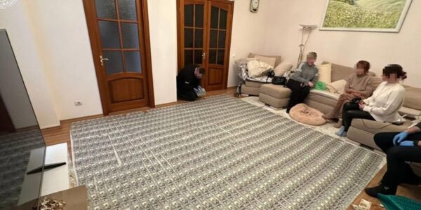 Килим із доларів: у Вінниці лікарки торгували фальшивою інвалідністю