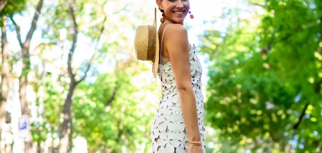 Катя Осадча похвалилася своїми найдивнішими капелюхами