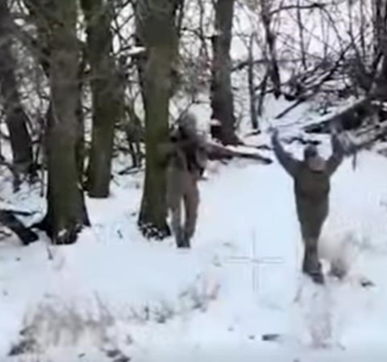 Нацгвардійці показали, як беруть росіян в полон