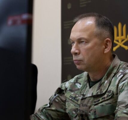 Війна вступила в нову стадію - Сирський