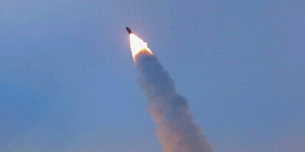 Північна Корея запустила 10 балістичних ракет