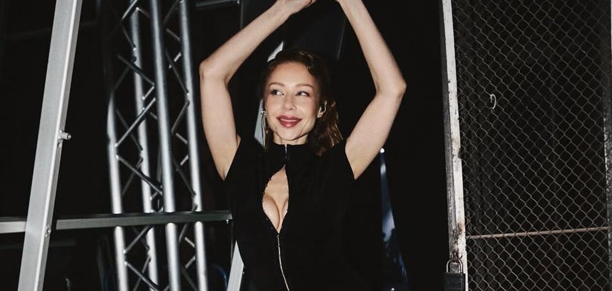 У Кароль під час концерту розстебнулася сукня