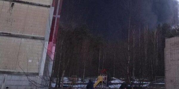 Ленобласть РФ атакували дрони: сталася пожежа