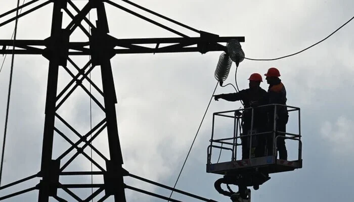 Після ворожих обстрілів п’ять областей залишаються без світла – Міненерго