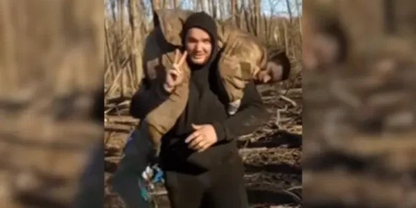Захисник 10 км ніс пораненого окупанта мінними полями, аби обміняти його на побратима