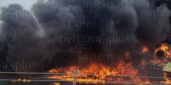 Під Таганрогом росіяни згоріли в ДТП із бензовозом