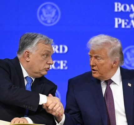 Трамп побажав Орбану перемоги на виборах "з великим відривом"