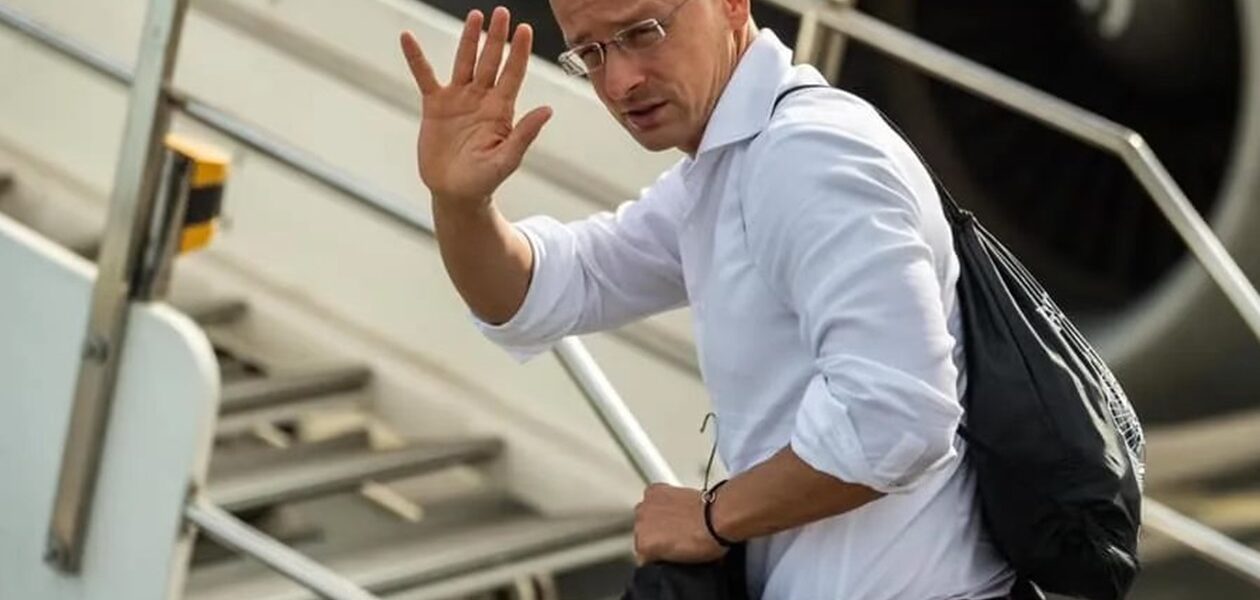 Угорські літаки вивозили готівку та коштовності з Росії - ЗМІ