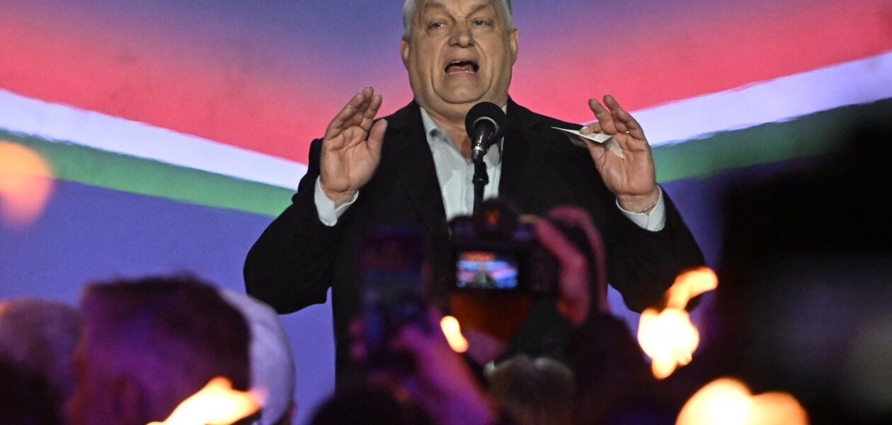 Орбан зчинив істерику через опозиційних мітингарів