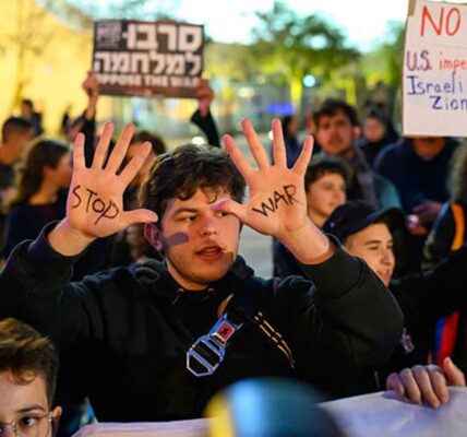 В Ізраїлі тисячі людей протестують проти війни з Іраном