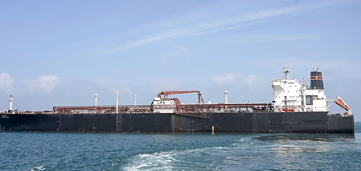 Саудівська нафта прорвалася через Ормузьку протоку