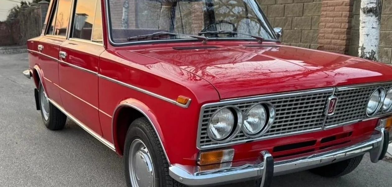 У Києві продається 36-річний ВАЗ-2103 у заводському стані