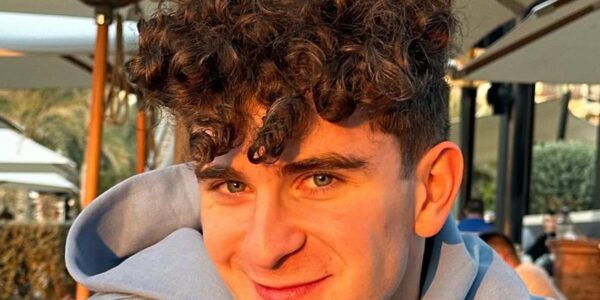 Український блогер-мільйонник зрікся України та одружився з росіянкою в РФ