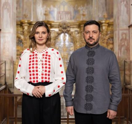 Зеленські привітали українців з Великоднем