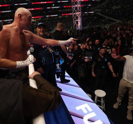 Ф’юрі кинув виклик Джошуа, отримавши реакцію суперника