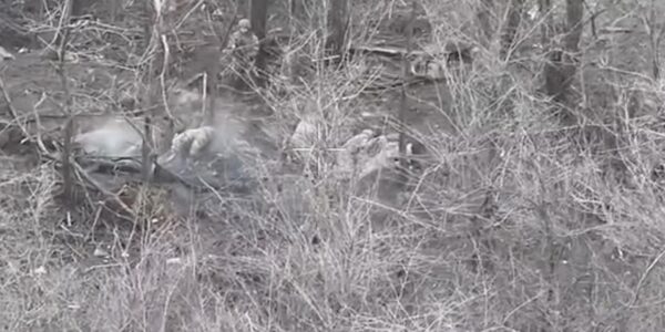 Двоє бійців ЗСУ взяли в полон вісьмох окупантів